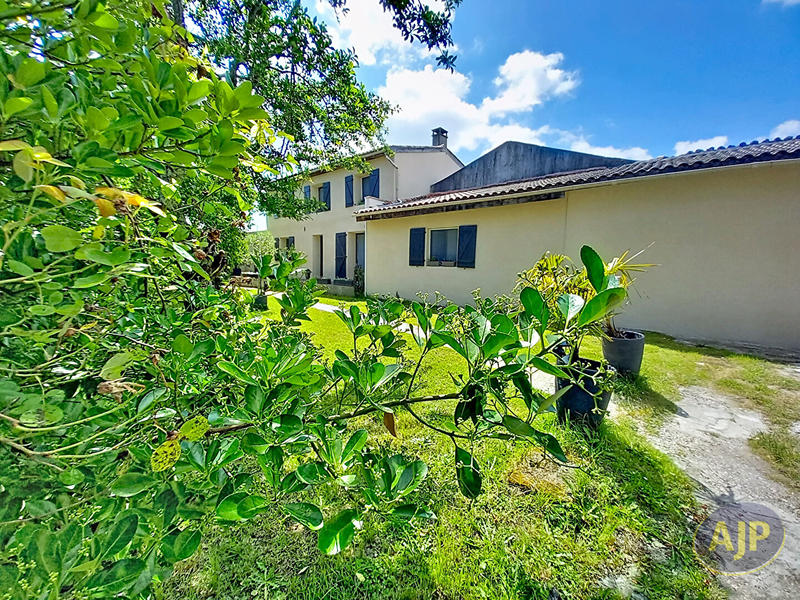 Maison - 140 m² - 6 pièces