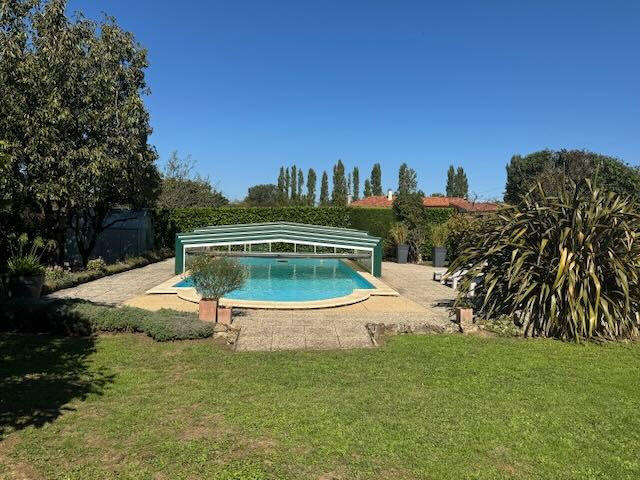 Maison - 151 m² - 7 pièces