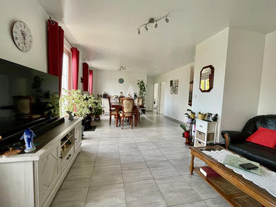 Maison - 86 m² - 4 pièces