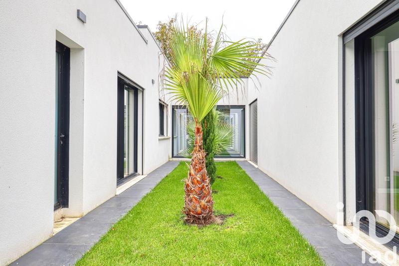 Maison de maîtres - 300 m² - 7 pièces