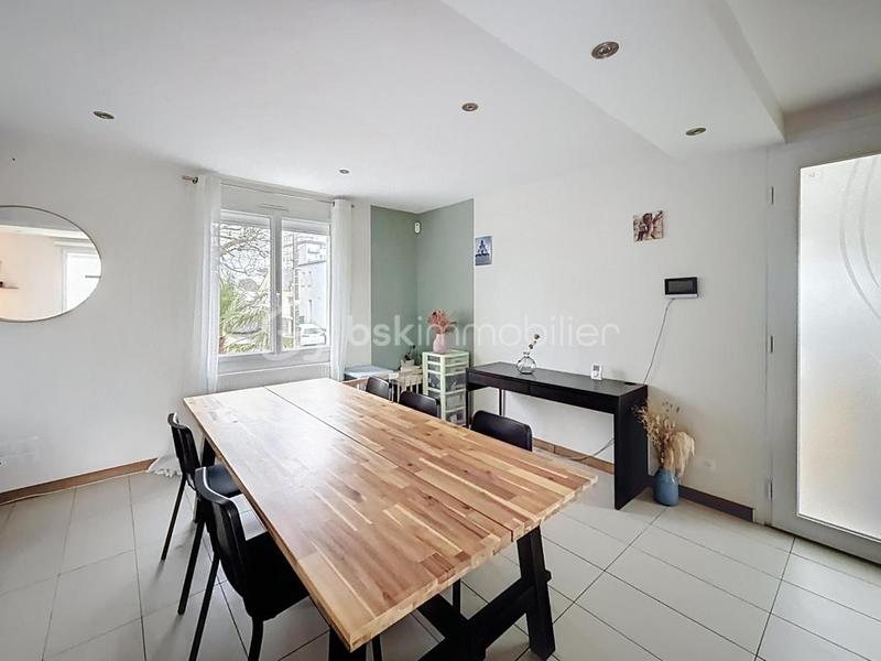 Maison - 82 m² - 4 pièces