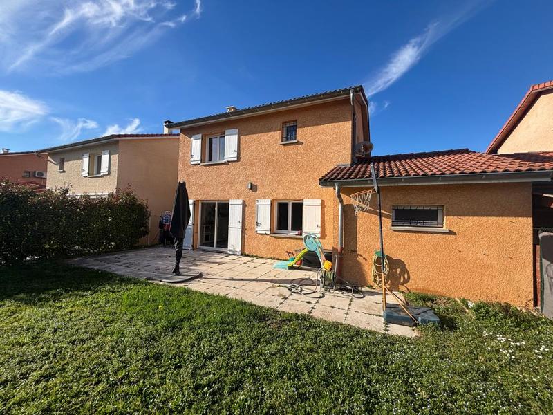 Maison - 90 m² - 4 pièces