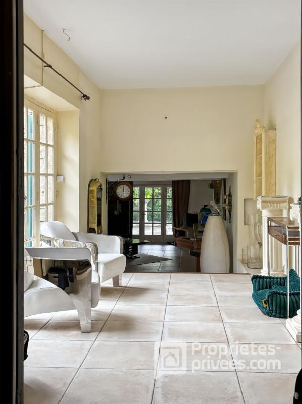 Maison - 245 m² - 6 pièces