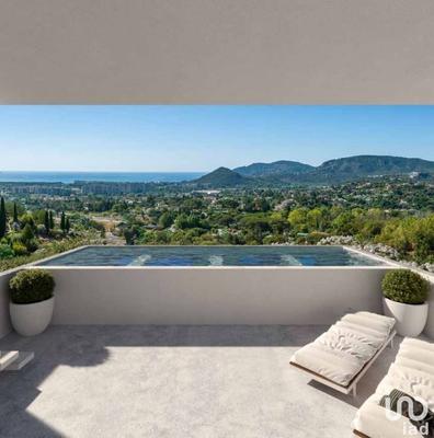 Maison - 138 m² - 4 pièces