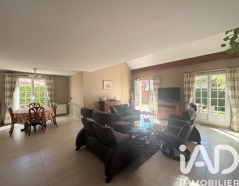 Maison - 170 m² - 7 pièces