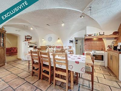 Appartement - 194 m² - 7 pièces