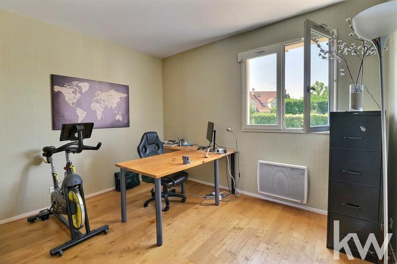 Maison - 240 m² - 9 pièces