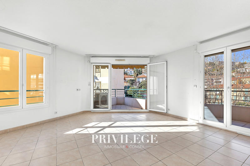 Appartement - 82 m² - 4 pièces