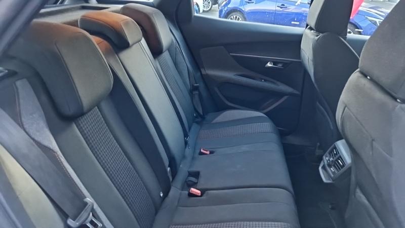 Peugeot 3008 Bluehdi 130ch Ss Eat8 Active Pack