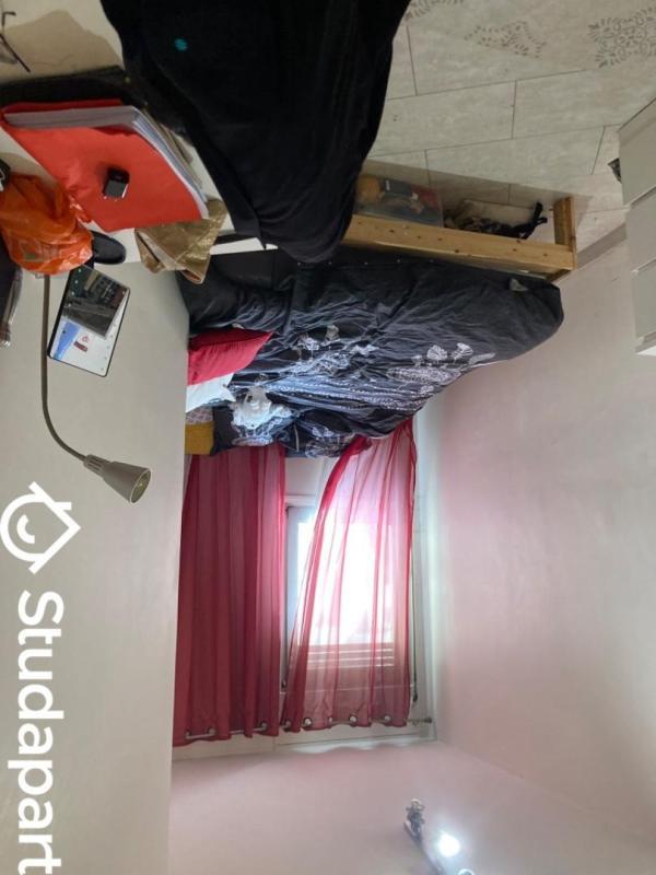 Chambre - 12 m² - 1 pièce