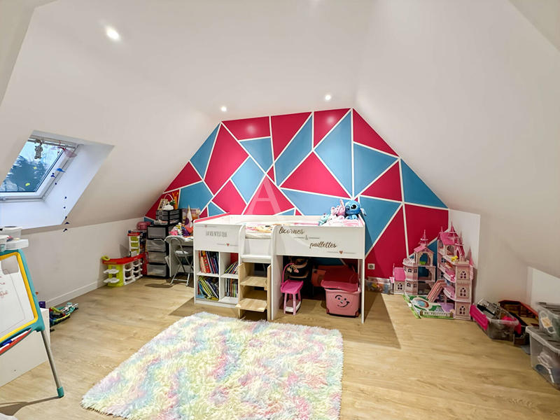 Maison - 175 m² - 8 pièces