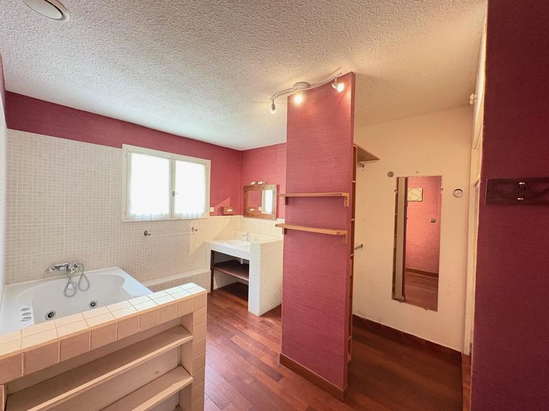 Maison - 163 m² - 6 pièces