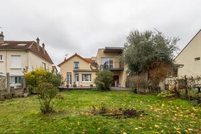 Maison - 105 m² - 4 pièces