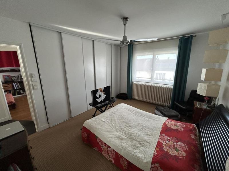 Maison - 212 m² - 7 pièces