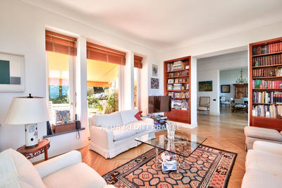 Villa - 240 m² - 6 pièces