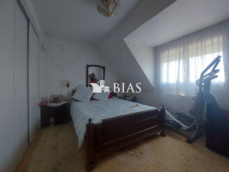 Maison - 102 m² - 4 pièces