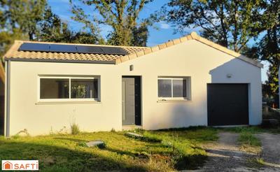 Maison - 74 m² - 4 pièces