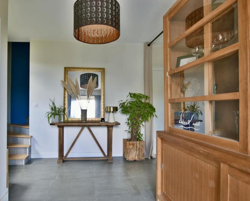 Maison - 274 m² - 10 pièces