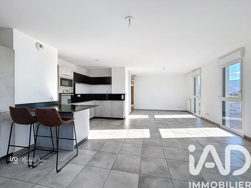 Appartement - 81 m² - 3 pièces