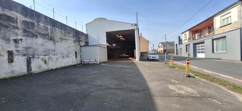 Local commercial - 400 m² - 2 pièces