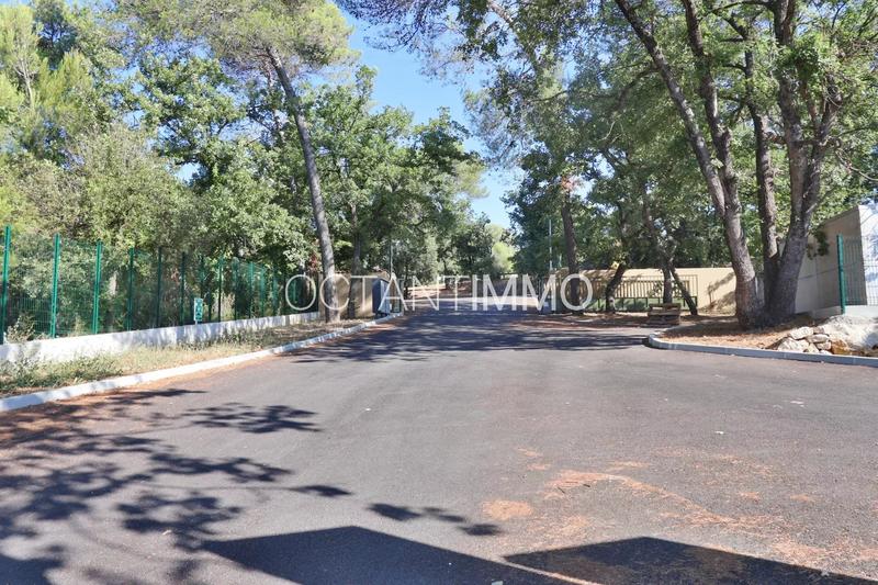 Local d'activités - 240 m²