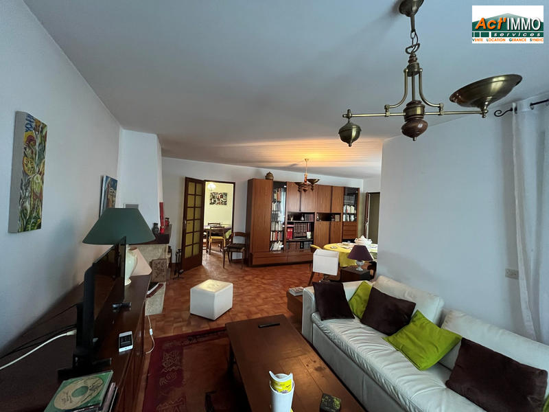 Maison traditionnelle - 100 m² - 4 pièces