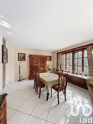 Maison - 173 m² - 8 pièces