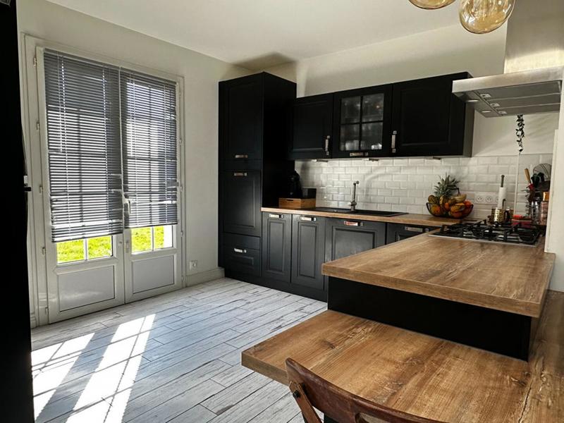 Maison - 170 m² - 8 pièces