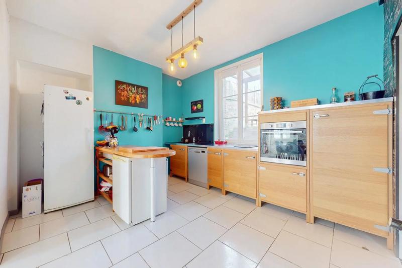 Maison - 200 m² - 8 pièces