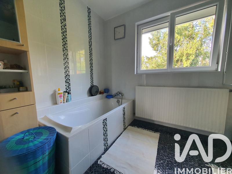 Maison - 255 m² - 12 pièces