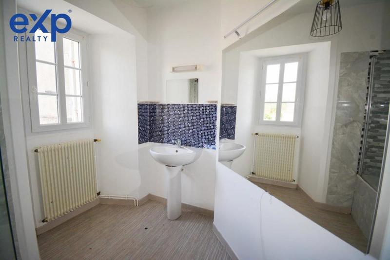 Maison de village - 215 m² - 6 pièces