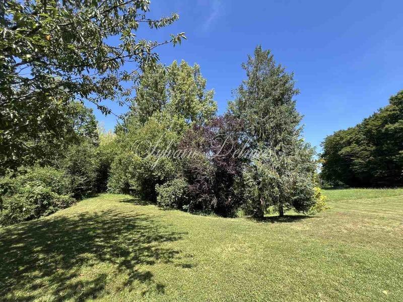 Maison - 220 m² - 7 pièces