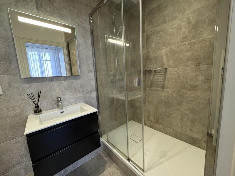 Appartement - 200 m² - 7 pièces