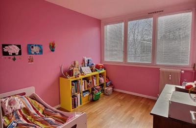 Appartement ancien - 84 m² - 3 pièces