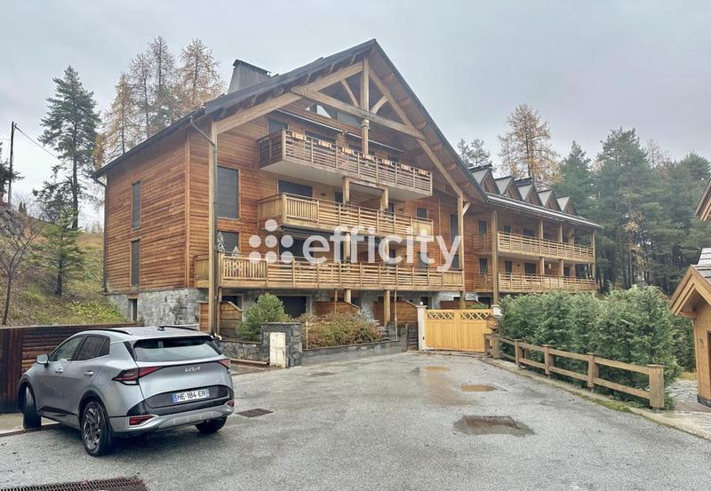 Appartement - 102 m² - 5 pièces