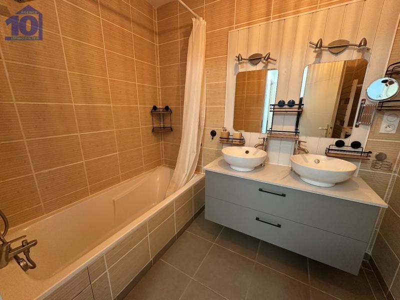 Maison - 83 m² - 4 pièces