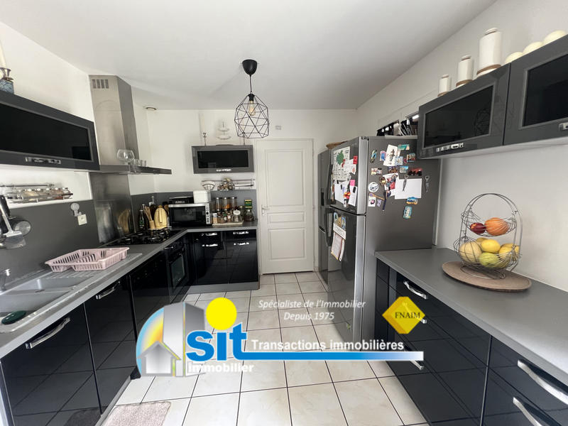 Maison - 95 m² - 5 pièces