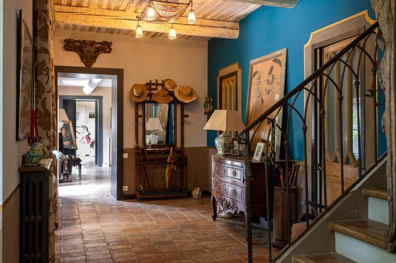 Maison - 345 m² - 8 pièces