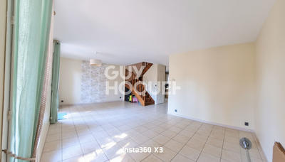 Maison - 90 m² - 4 pièces