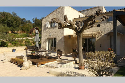 Villa - 162 m² - 6 pièces