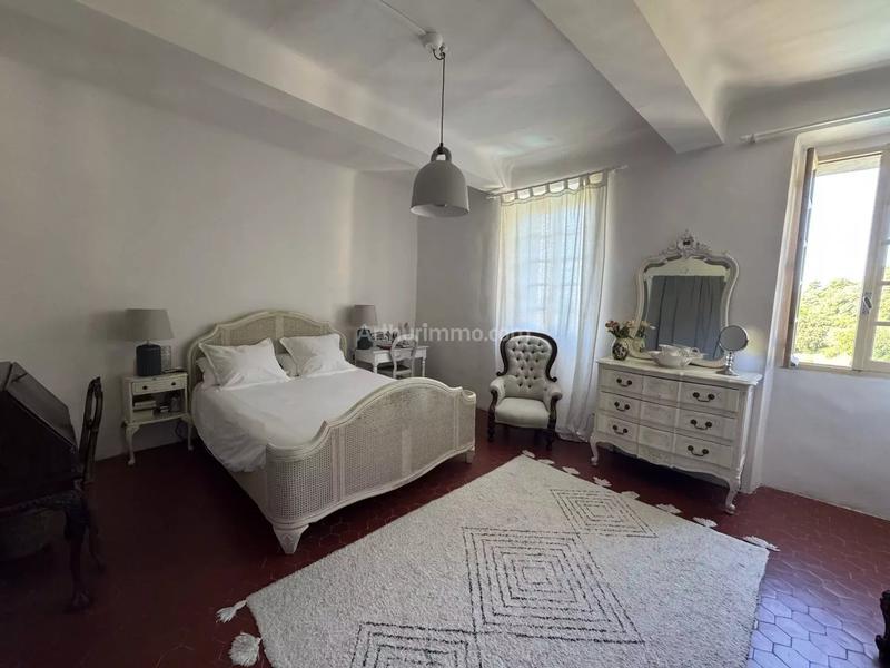 Maison - 278 m² - 9 pièces