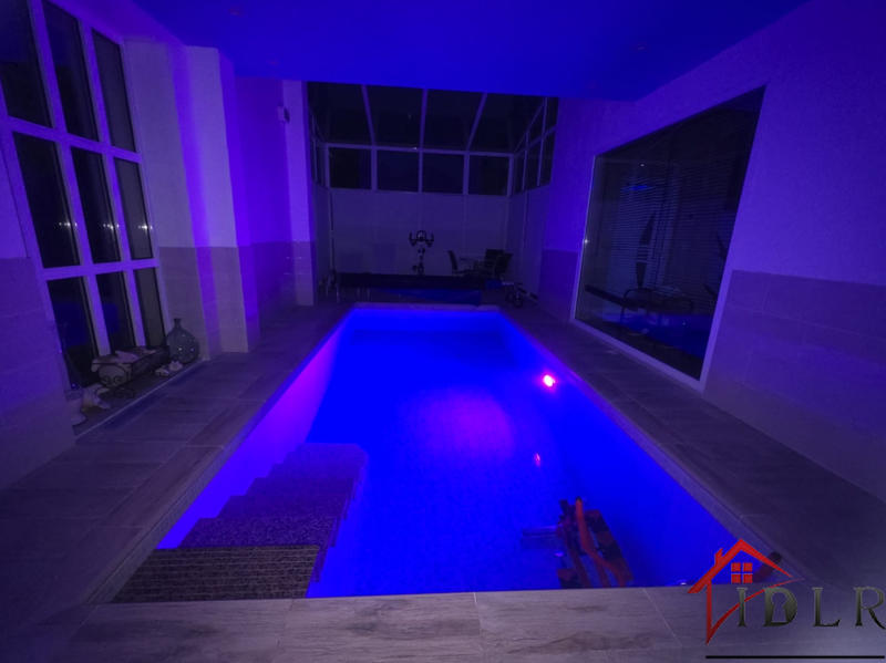 Maison - 252 m² - 7 pièces