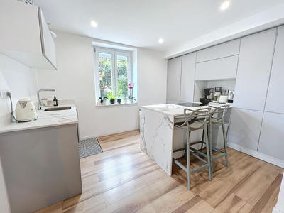 Appartement - 94 m² - 3 pièces