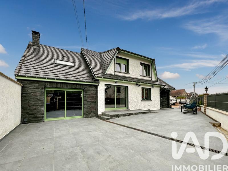 Maison - 235 m² - 7 pièces