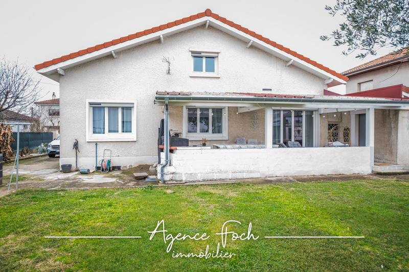 Maison traditionnelle - 133 m² - 6 pièces