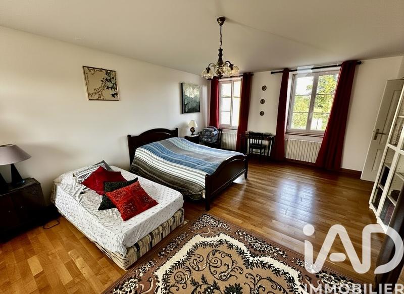 Maison - 202 m² - 6 pièces