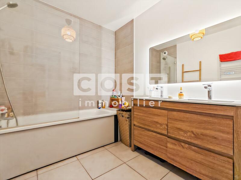 Appartement - 82 m² - 4 pièces