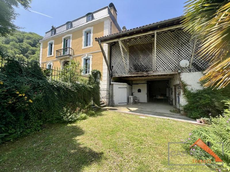 Maison bourgeoise - 224 m² - 9 pièces