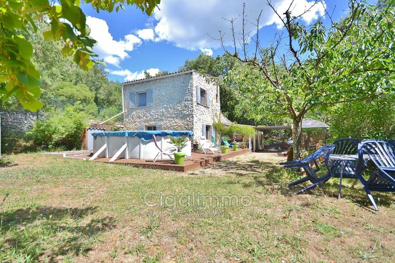 Maison en pierre - 57 m² - 4 pièces