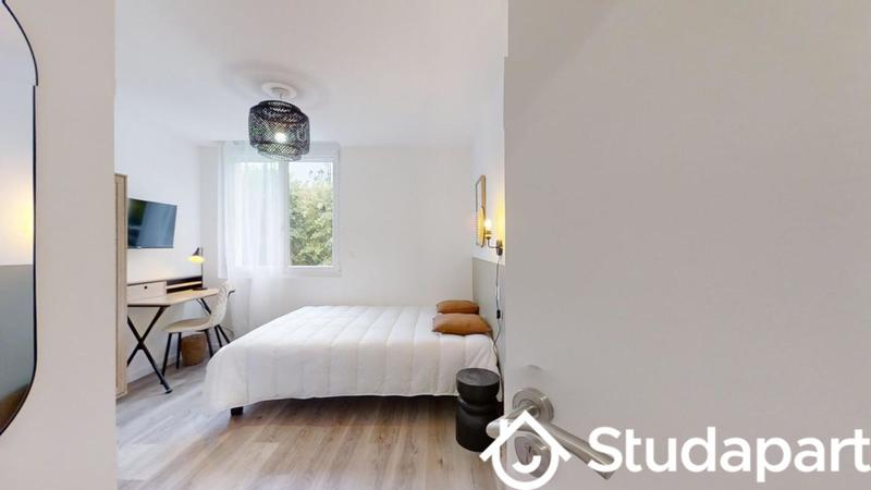 Chambre - 11 m² - 1 pièce